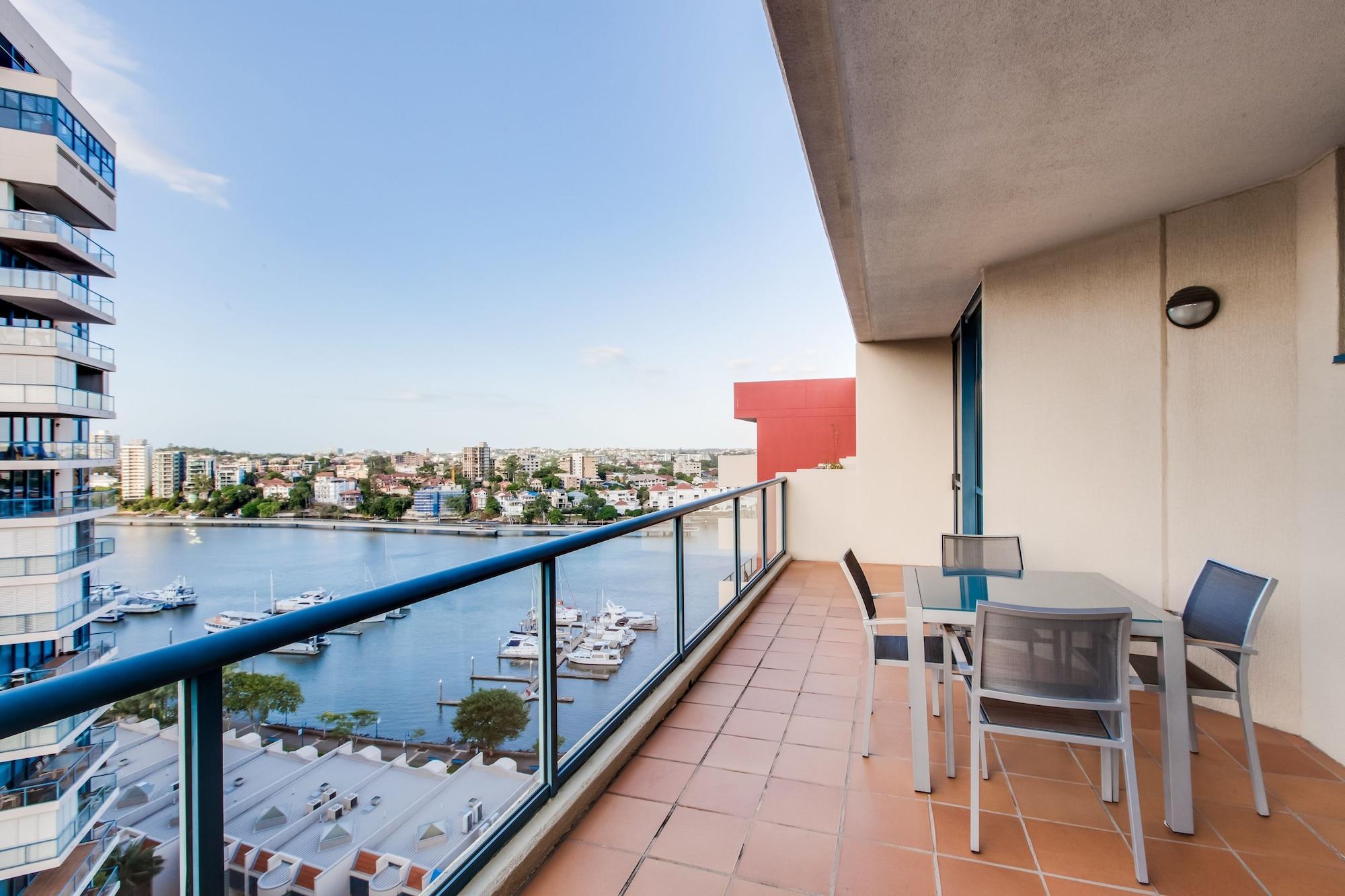 Dockside Brisbane Aparthotel Exterior photo